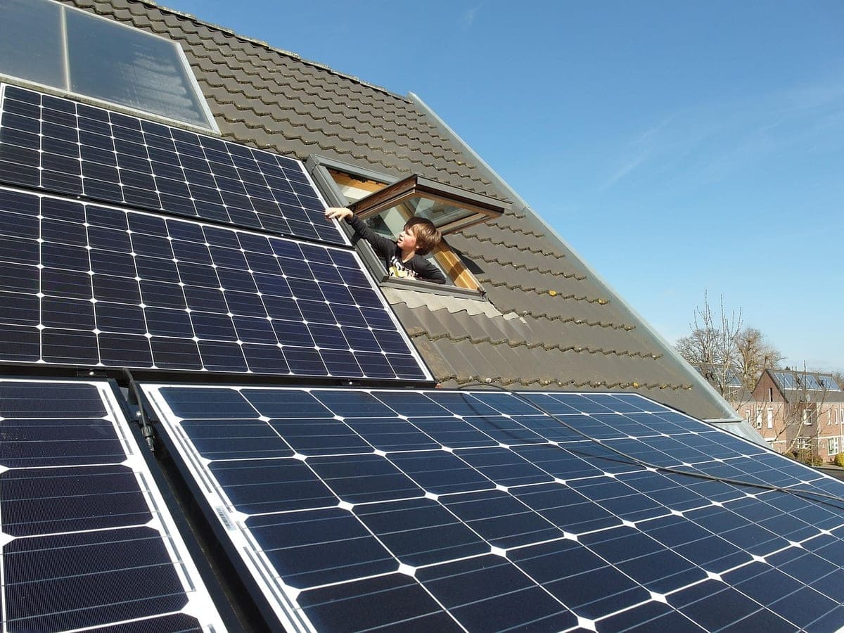 Installation photovoltaïque sur toiture ardoise à Savigny-le-Temple (Seine-et-Marne)